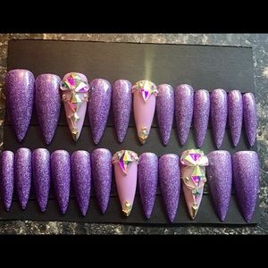 Purple glitter mix gel nails